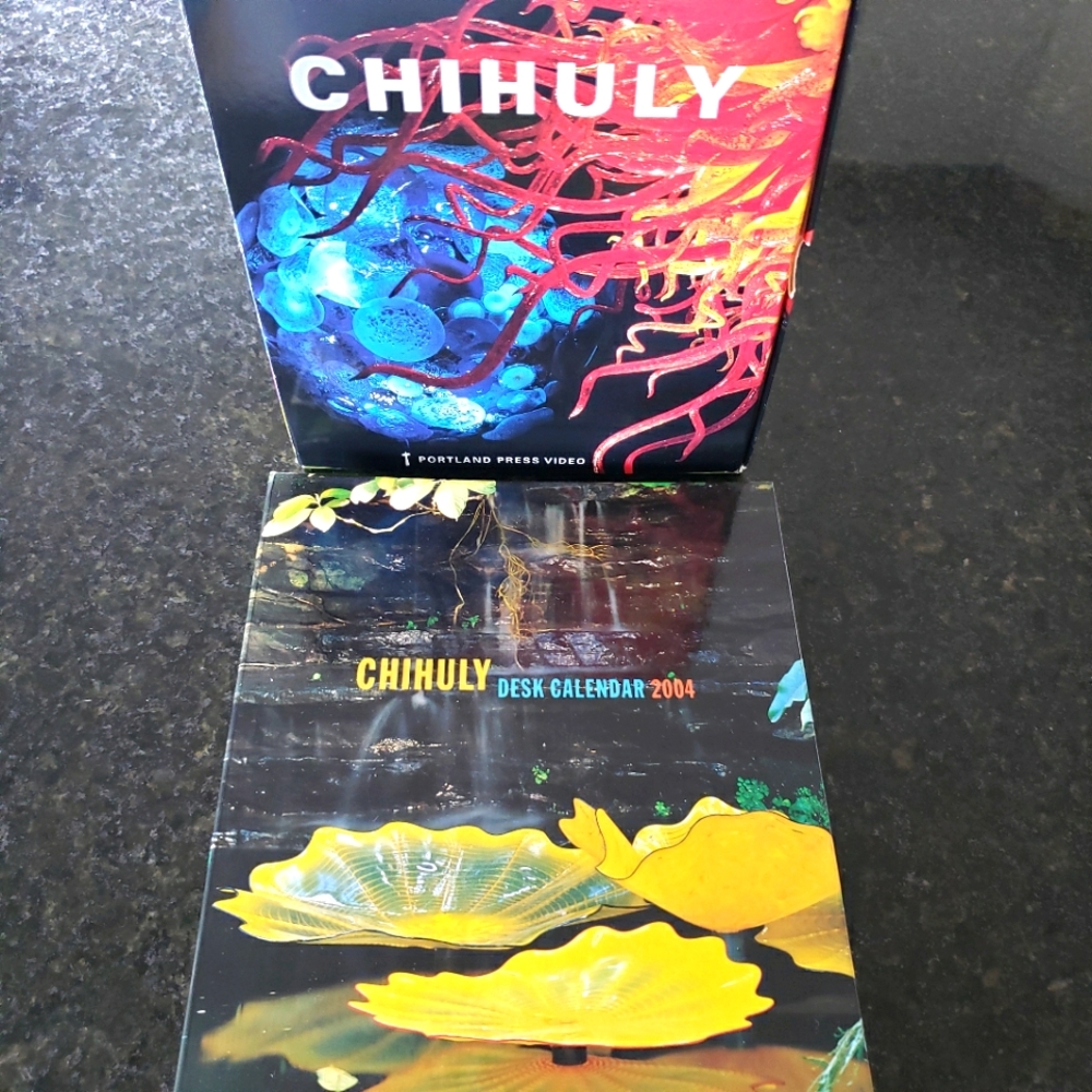 6 VHS Chihuly tapes bundle.
